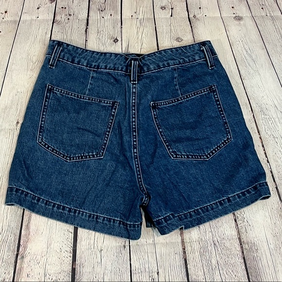 GAP Dark Wash Denim Shorts - Picture 2 of 5